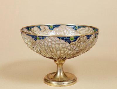 كوب Plique-a-jour ، c900 (مطلي بالفضة والمينا) بواسطة يوجين فويلاتر